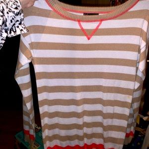 Women’s/junior girls sweater